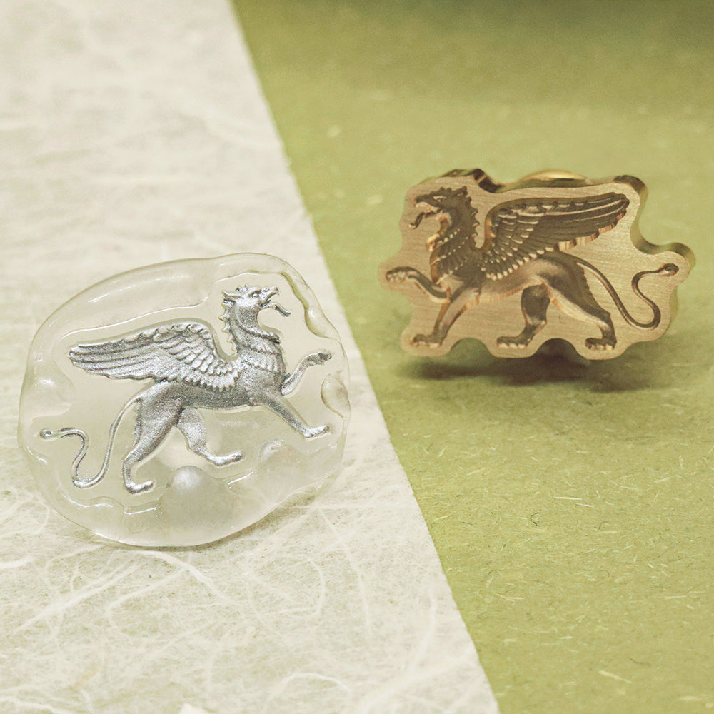 An exquisite 3D relief griffin wax seal stampAMZ Deco.c