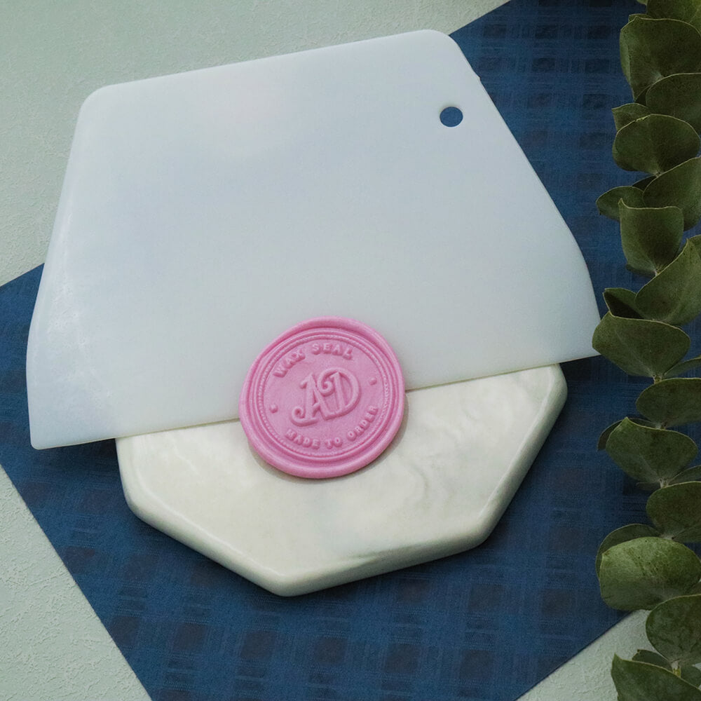 Scraper for making wax seal stickers by AMZ Deco